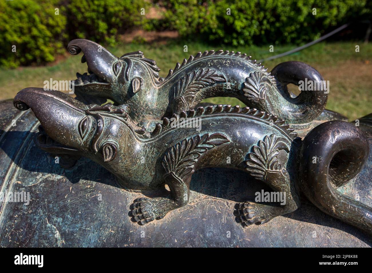 Sculpture de crocodile sur canon, palais Chowmahalla, palais Chowmahalt, palais Nizam, Hyderabad, Andhra Pradesh, Telangana, Inde Banque D'Images