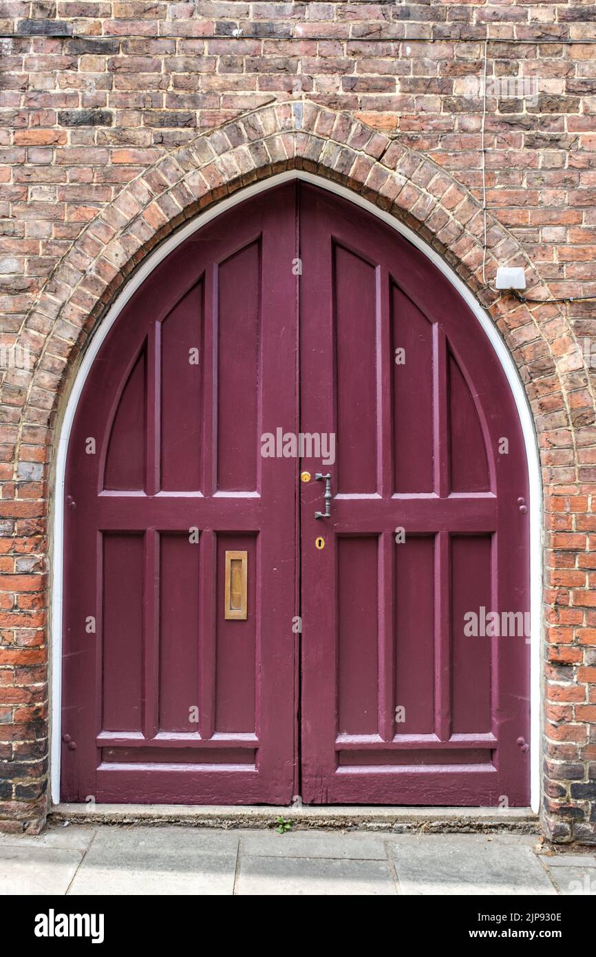 Dorking, Surrey Hills, Londres, Royaume-Uni, 14 août 2022, porte en bois traditionnelle en construction Banque D'Images