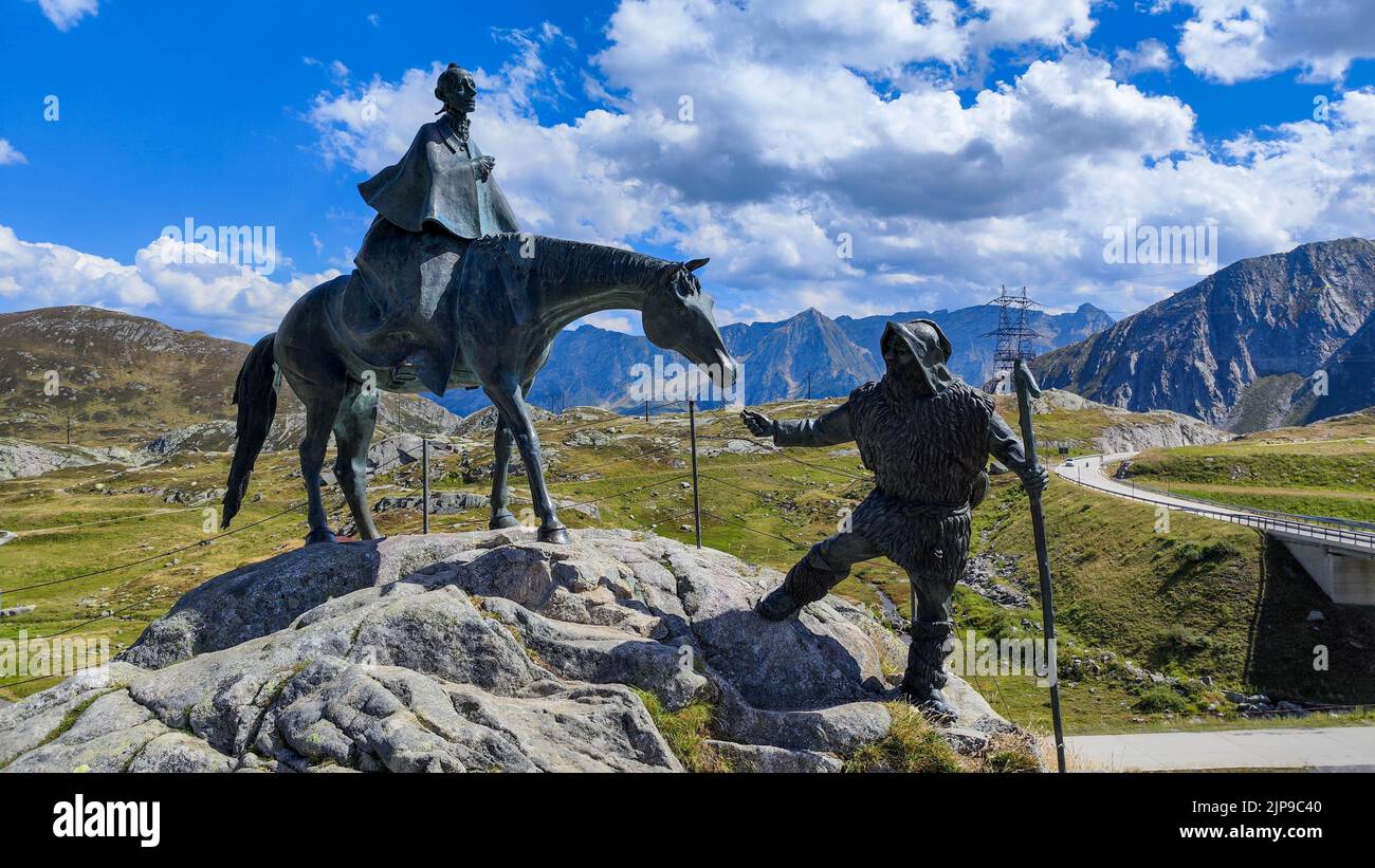 La statue du général russe Suvorov à Gotthard passe sur la Suisse Banque D'Images