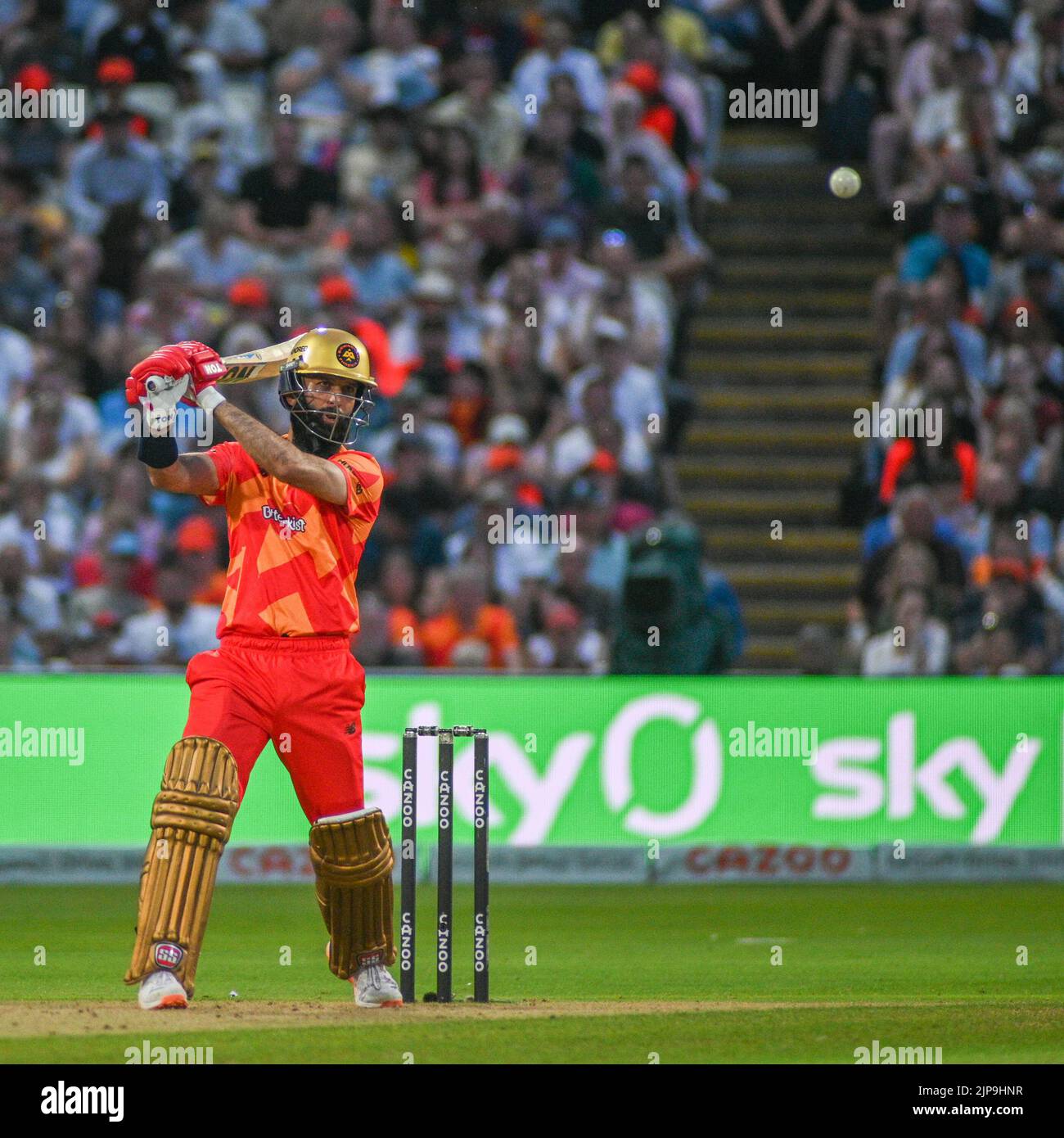 Birmingham, Royaume-Uni. 15th août 2022. Birmingham, 15 août 2022 Moeen Ali va grand pendant la centaine de Birmingham Phoenix vs Trent Rockets - Double Bill femmes & hommes Jeux (Karl W Newton/SPP) crédit: SPP Sport presse photo. /Alamy Live News Banque D'Images