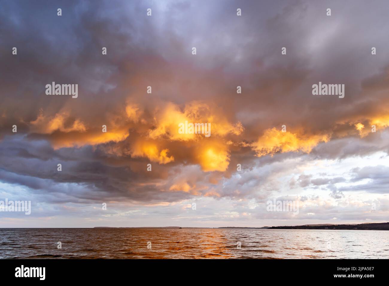 Incroyable coucher de soleil sur le port de Camden Banque D'Images