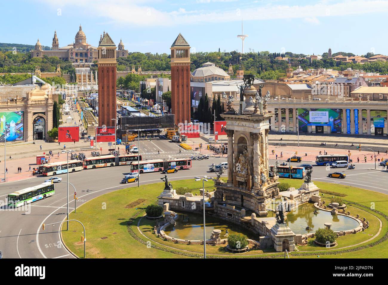 BARCELONE, ESPAGNE - 9 MAI 2017 : vue aérienne de la place d'Espagne et du Palais national de Montjuic. Banque D'Images