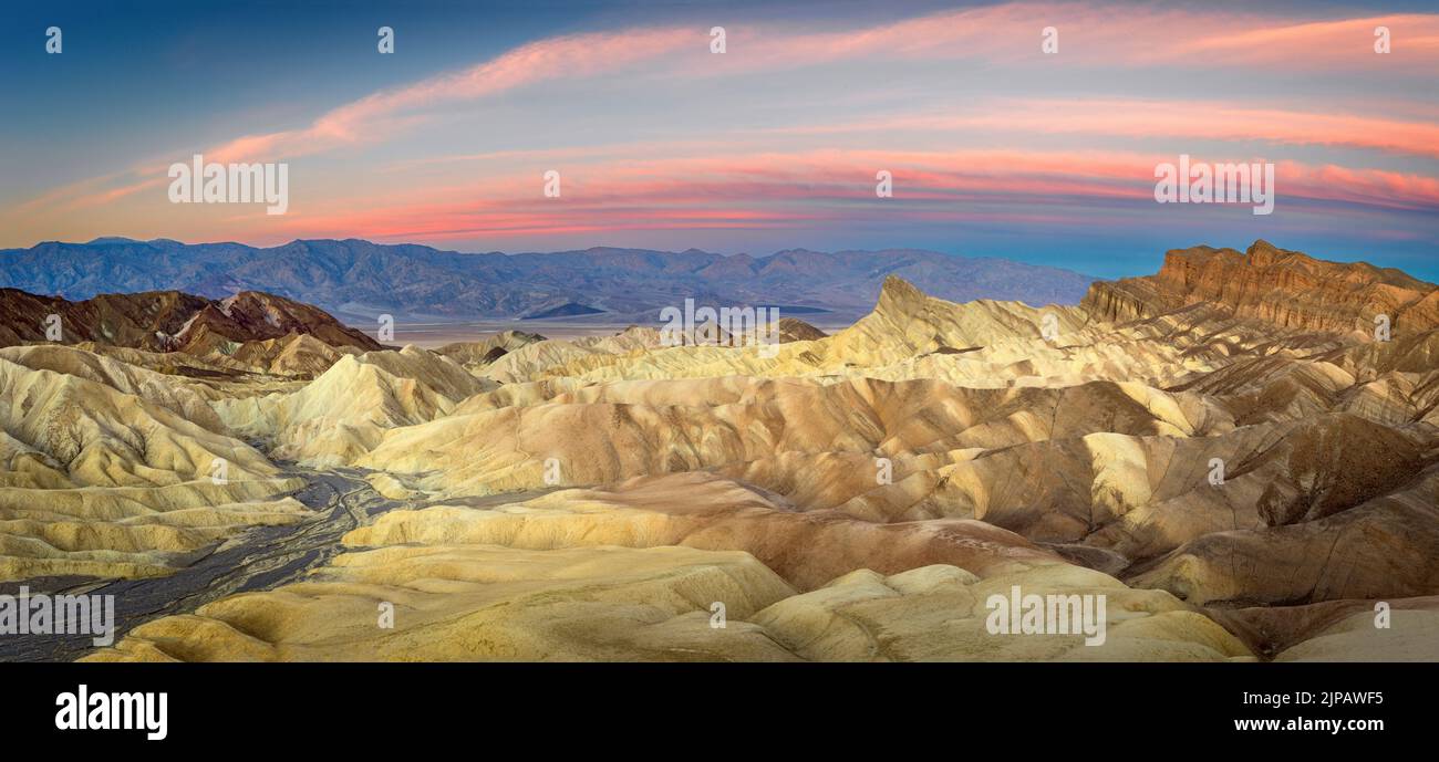 Lever du soleil matin, Zabriskie point, parc national de la Vallée de la mort, Californie, Amérique du Nord, États-Unis Banque D'Images