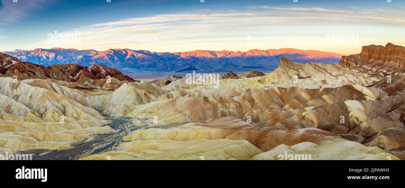 Lever du soleil matin, Zabriskie point, parc national de la Vallée de la mort, Californie, Amérique du Nord, États-Unis Banque D'Images