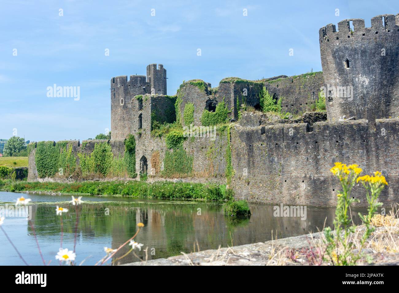 Lac du Sud, Château de Caerphilly, Caerphilly (Caerffili), Comté de Caerphilly Borough, pays de Galles (Cymru), Royaume-Uni Banque D'Images