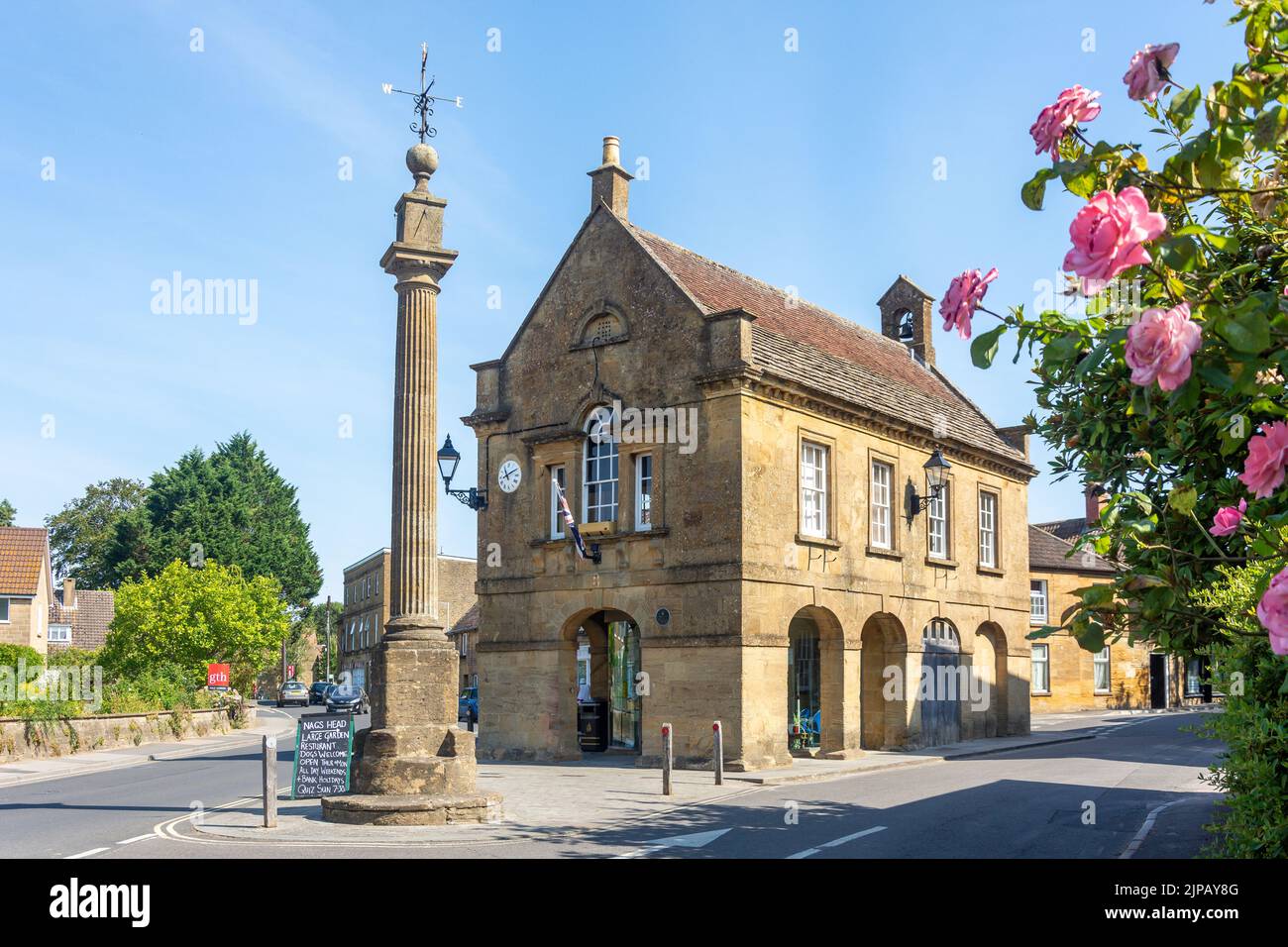 The Market House and Cross, Church Street, Martock, Somerset, Angleterre, Royaume-Uni Banque D'Images