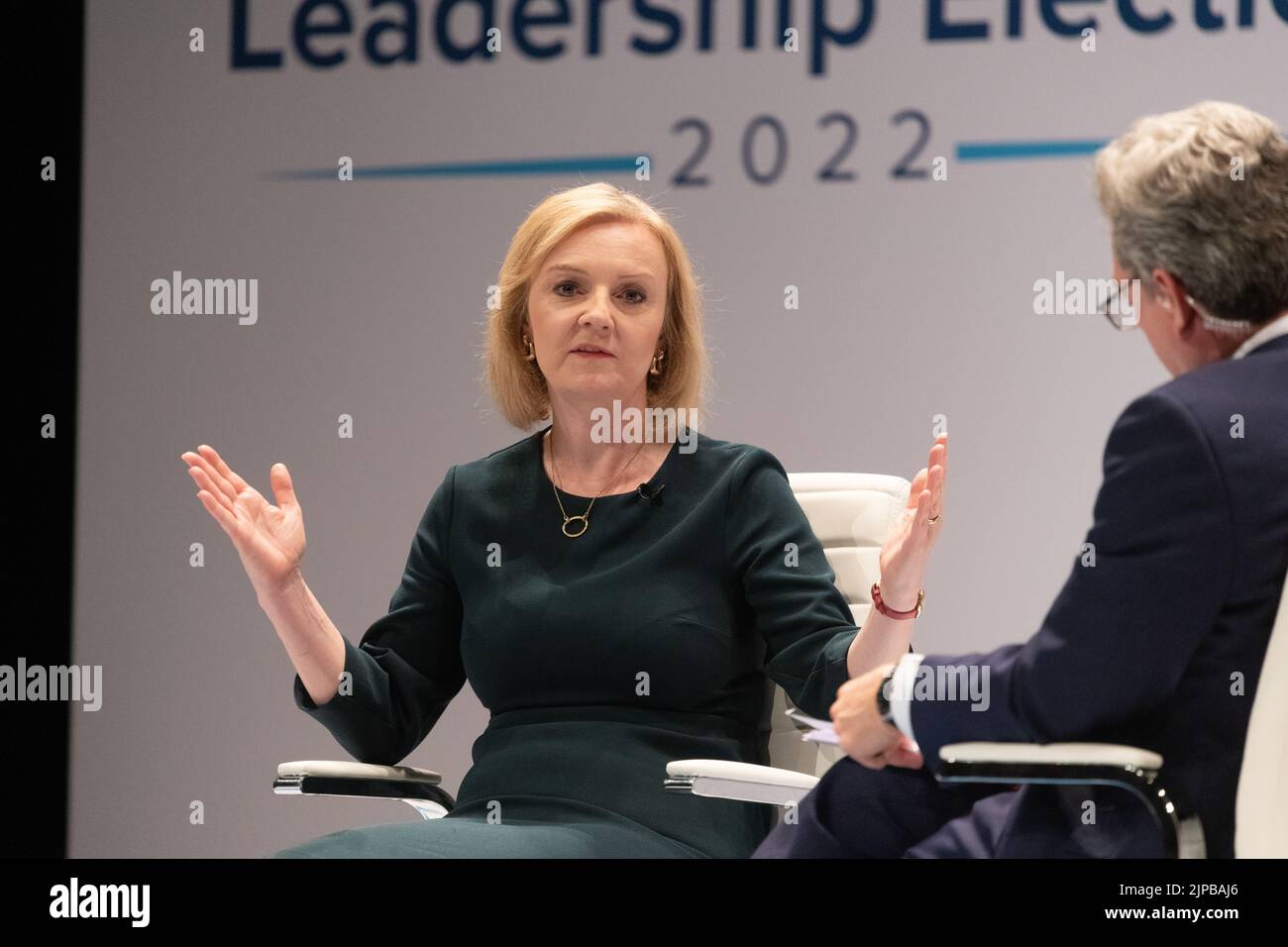 Liz Truss s'exprimant lors de la tenue des élections à Perth, en Écosse, au Royaume-Uni Banque D'Images