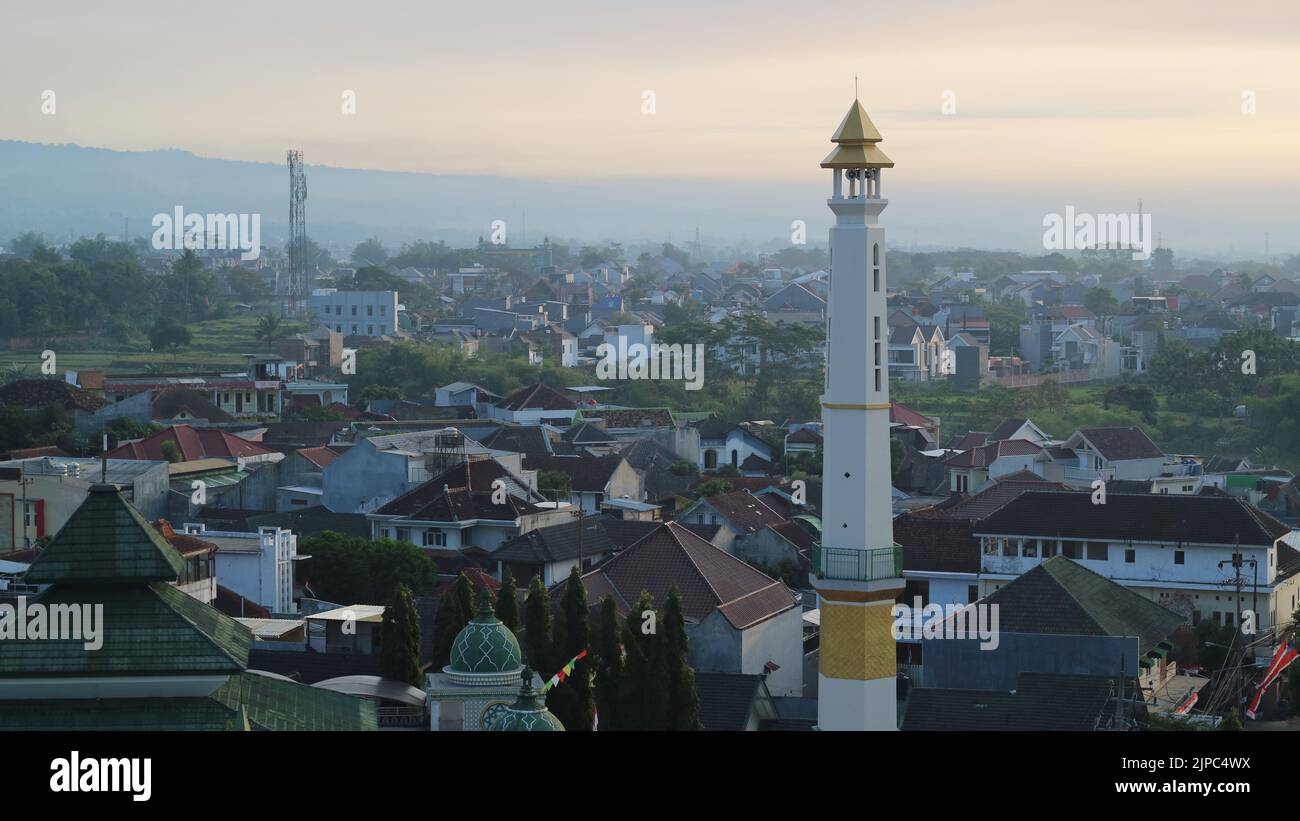 Beauté panoramique de la ville de Malang le matin Banque D'Images