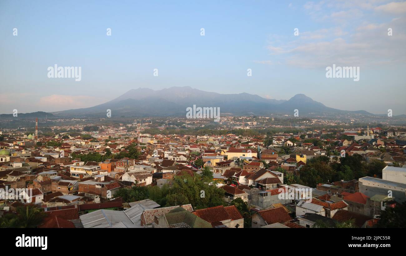 Beauté panoramique de la ville de Malang le matin Banque D'Images