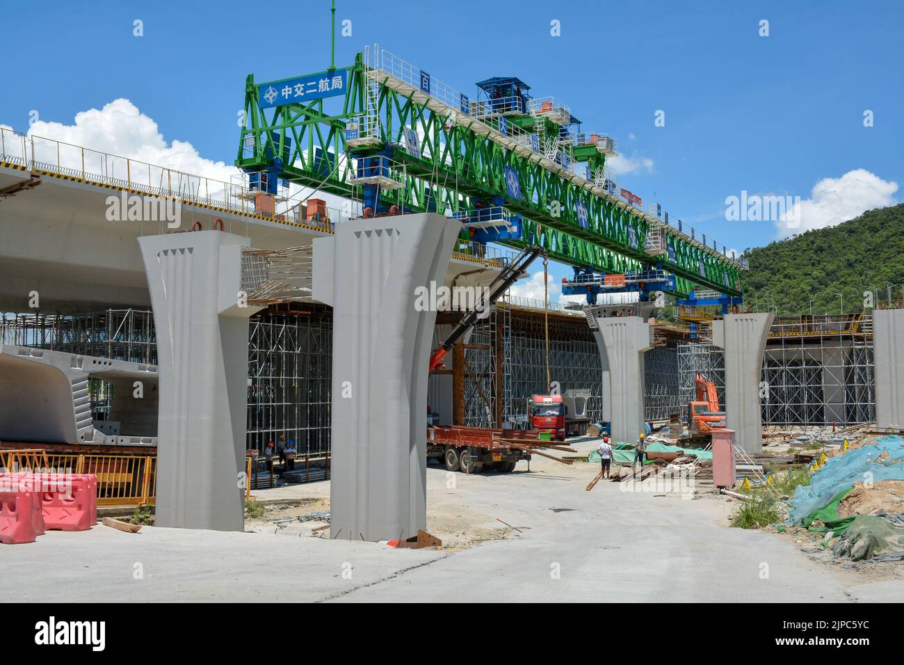 Chantier de construction de routes dans le district de Yantian de la ville chinoise de Shenzhen. Banque D'Images