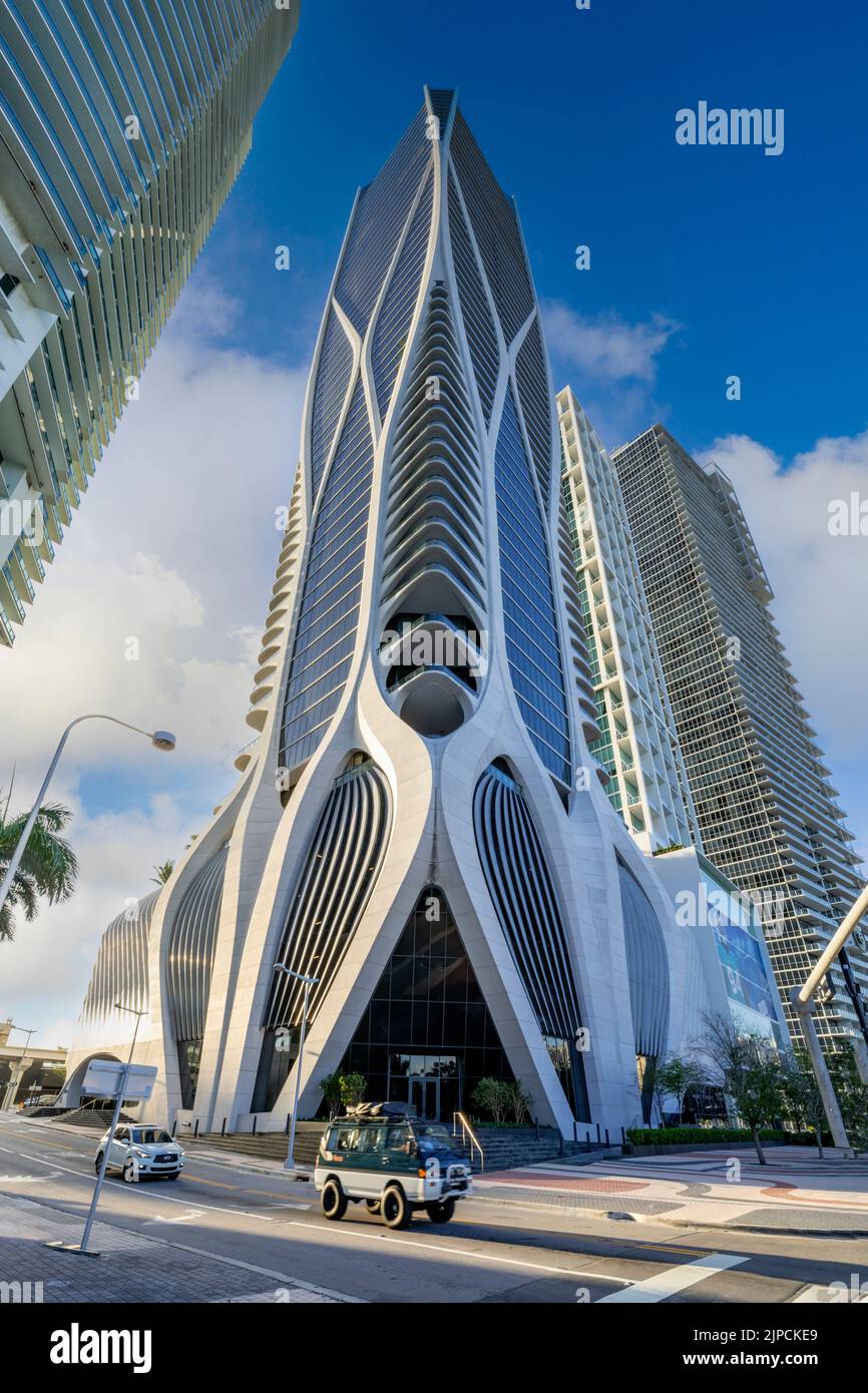 One Thousand Museum High-Rise Building by Architect Zaha Hadid, Skyline, Downtown Biscayne Boulevard, Miami City, South Florida, USA Banque D'Images