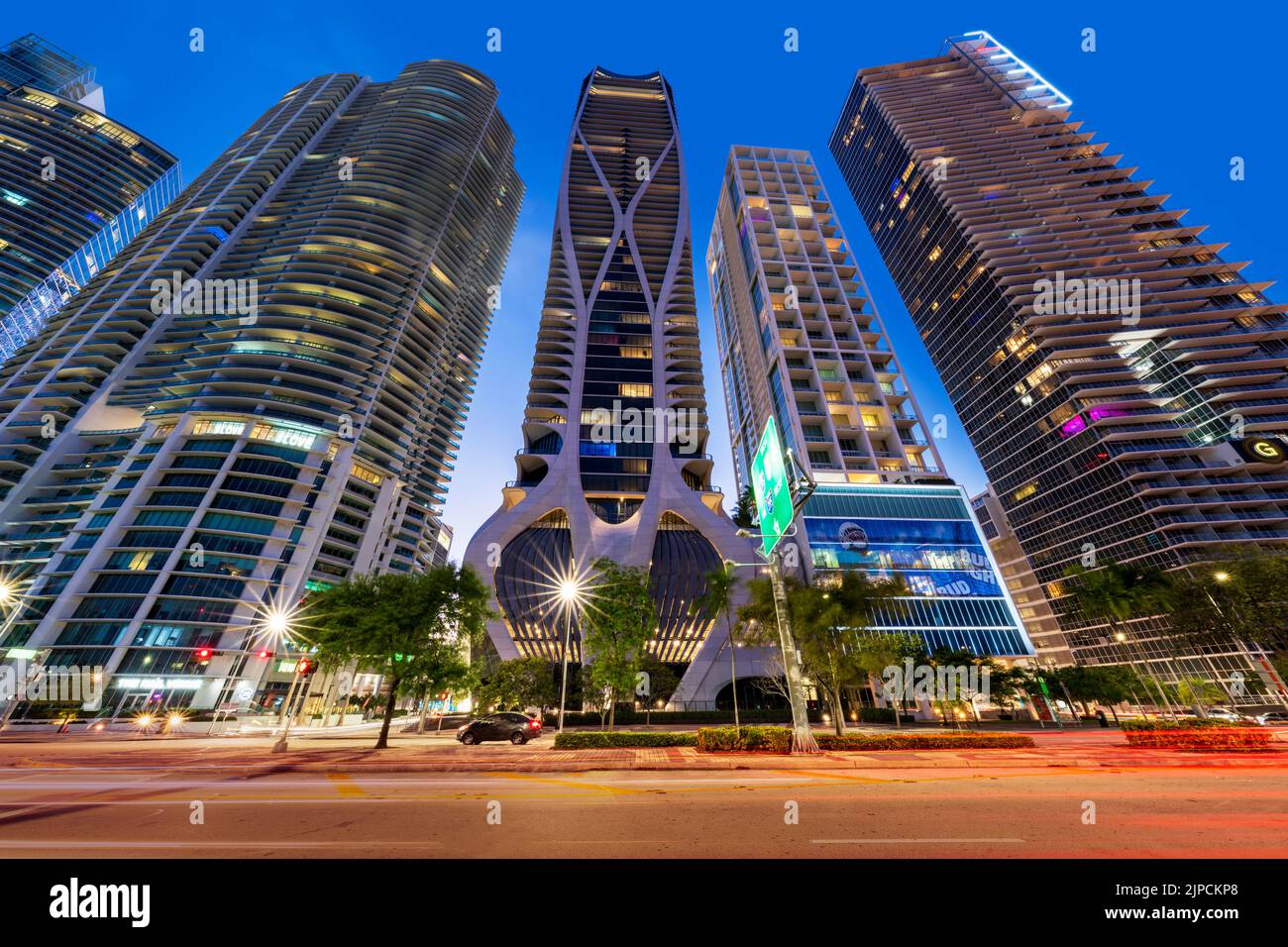 One Thousand Museum High-Rise Building by Architect Zaha Hadid, Skyline, Downtown Biscayne Boulevard, Miami City, South Florida, USA Banque D'Images One Thousand Museum High-Rise Building by Architect Zaha Hadid, Skyline, Downtown Biscayne Boulevard, Miami City, South Florida, USA Banque D'Images