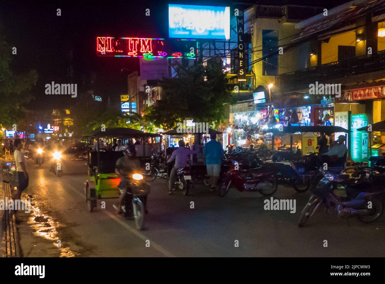 Vie nocturne, rue 11, Siem Reap, Cambodge Banque D'Images