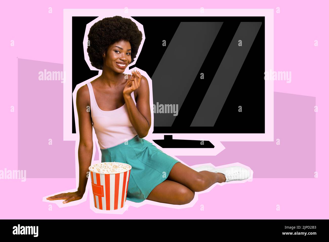 Illustration du magazine d'art d'une dame souriante et heureuse mangeant du maïs pop regardant la maison cinéma, dessin isolé Banque D'Images