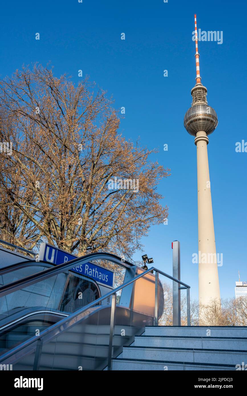 métro, tour de télévision, hôtel de ville de berlin, métros, tours de télévision, les hôtels de ville de berlin Banque D'Images