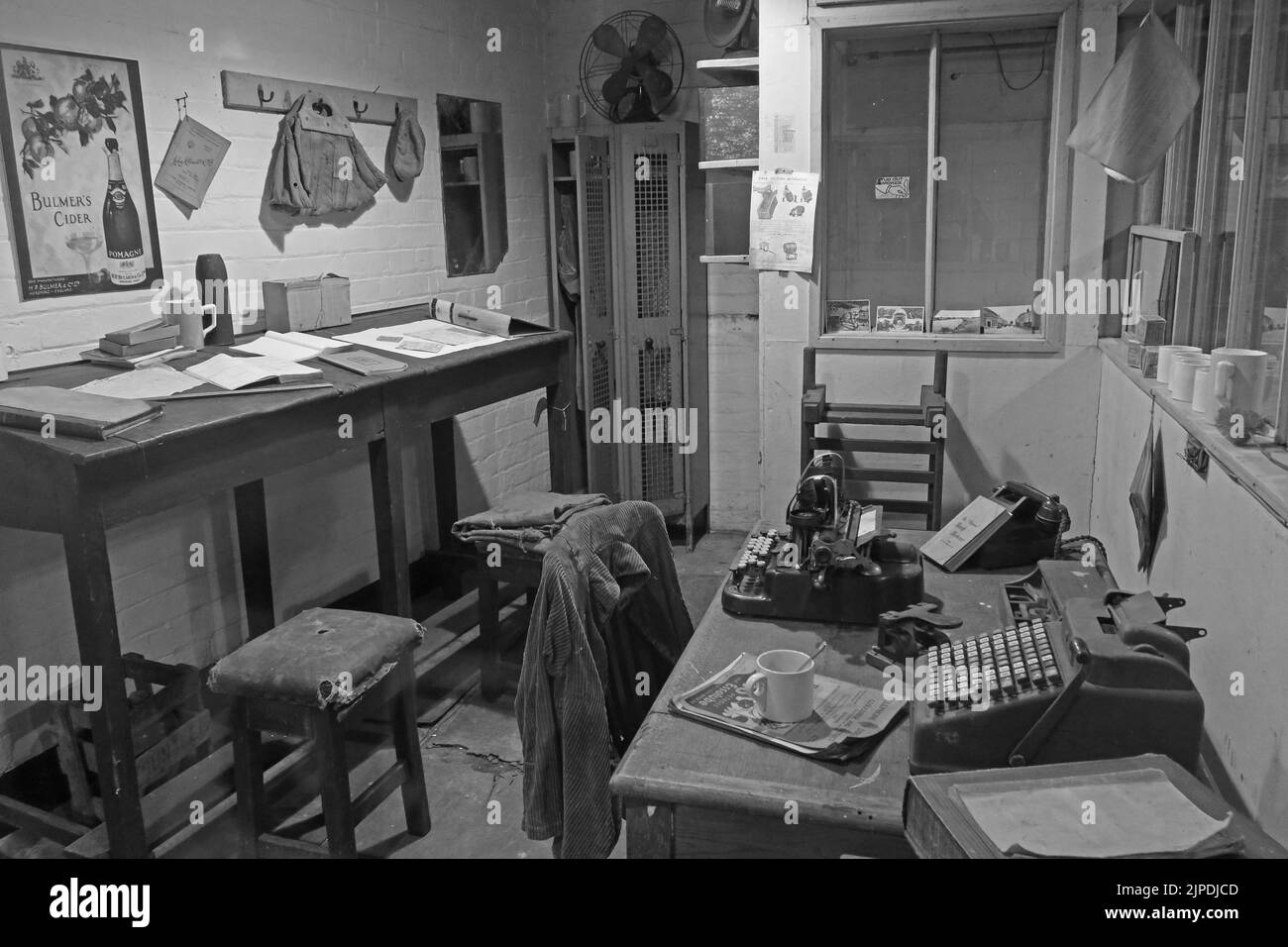 Monochrome Bulmers Cider travaille à Hereford, Herefordshire, Angleterre, Royaume-Uni Banque D'Images