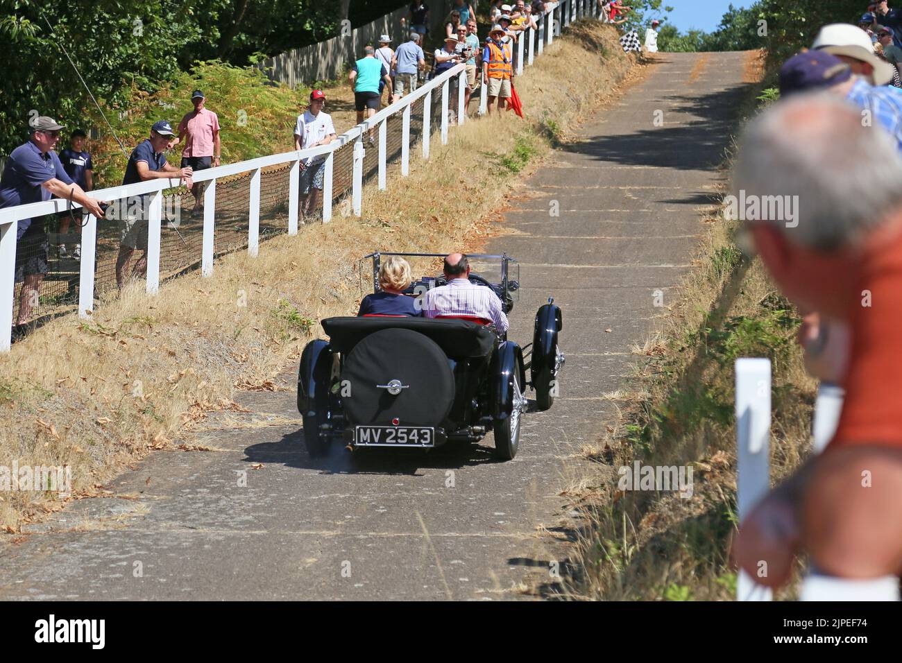Aston Martin New International (1932) à Test Hill, Aston Martin Heritage Day 2022, Brooklands Museum, Weybridge, Surrey, Angleterre, Royaume-Uni, Europe Banque D'Images