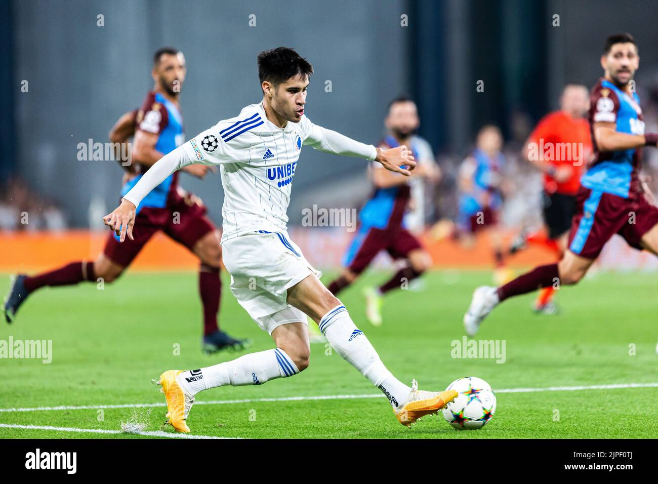 Copenhague, Danemark. 16th, août 2022. Kevin diks (2) du FC Copenhagen vu lors du match de qualification de l'UEFA Champions League entre le FC Copenhagen et Trabzonspir à Parken à Copenhague. (Crédit photo: Gonzales photo - Dejan Obretkovic). Banque D'Images