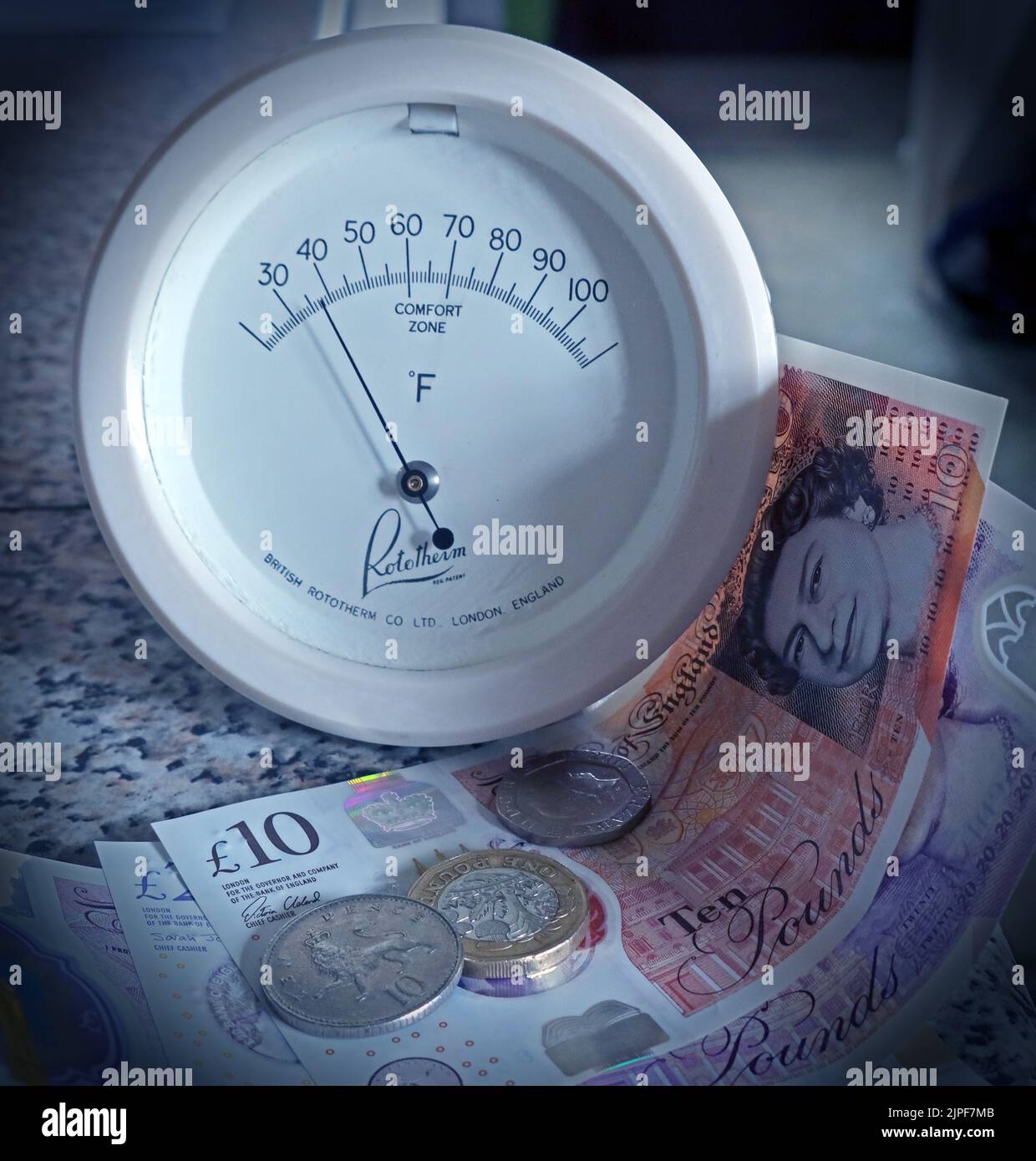 L'inflation des factures de carburant, l'aide d'hiver pour payer/se permettre des augmentations et la flambée des coûts - effets sur les ménages Banque D'Images