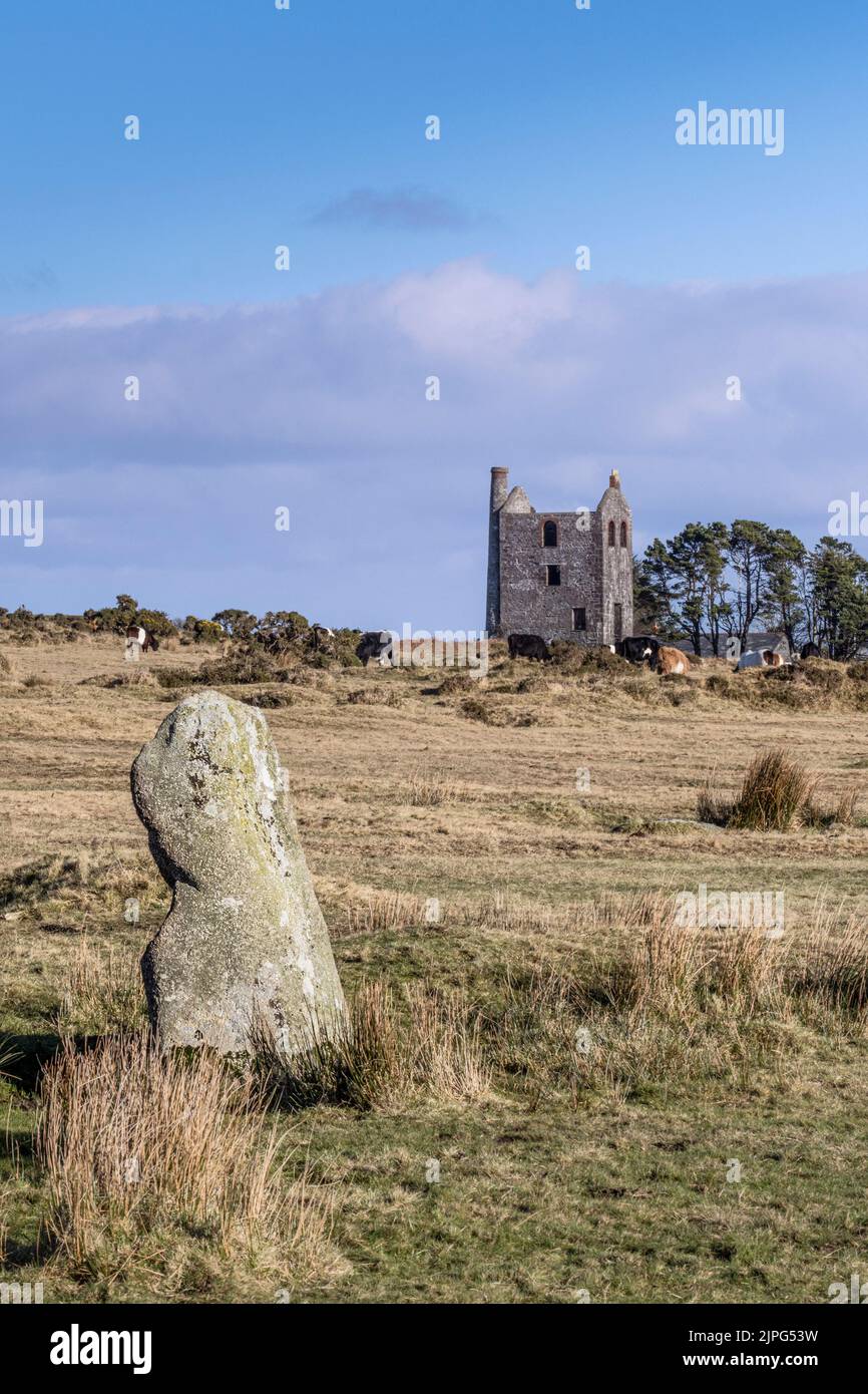 Une pierre des Hurlers sur le Craddock Moor sur le robuste Bodmin Moor à Cornwall, datant du début du Bronze, datant de la fin du Néolithique. Banque D'Images