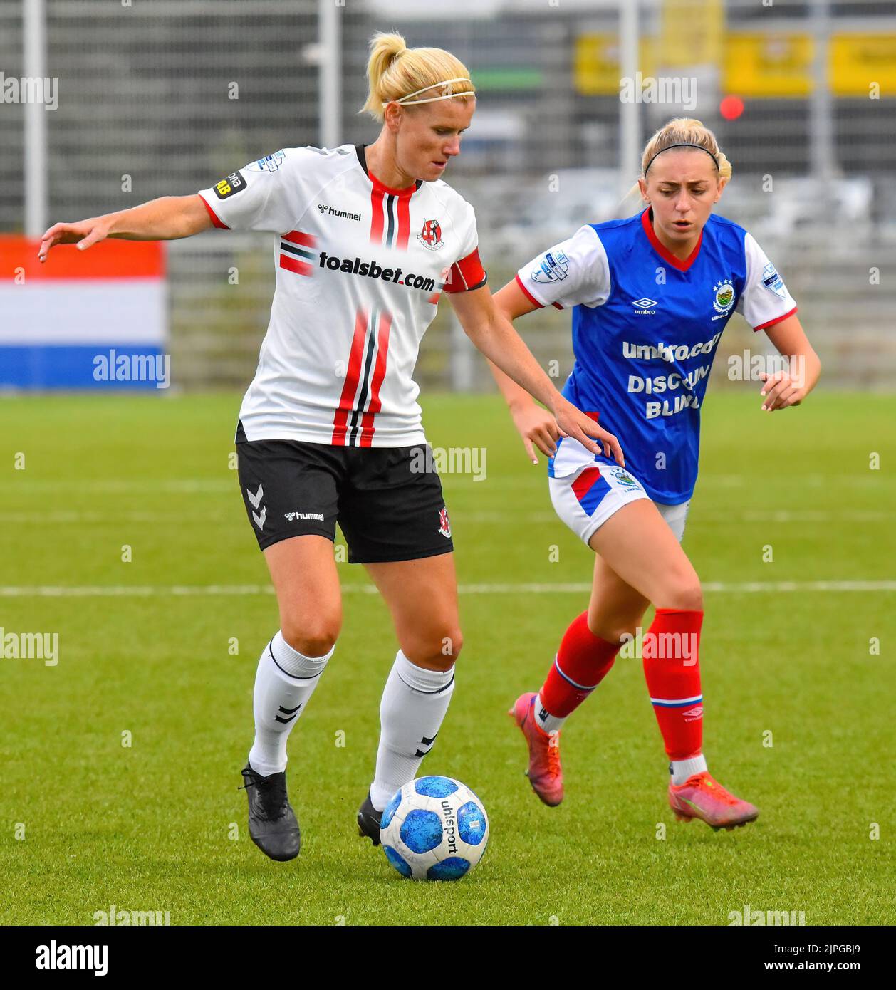 Julie Nelson - Linfield Ladies contre Crusaders Strikers 17th août 2022 - New Midgley Park, Belfast - Danske Bank Women's Premiership Banque D'Images