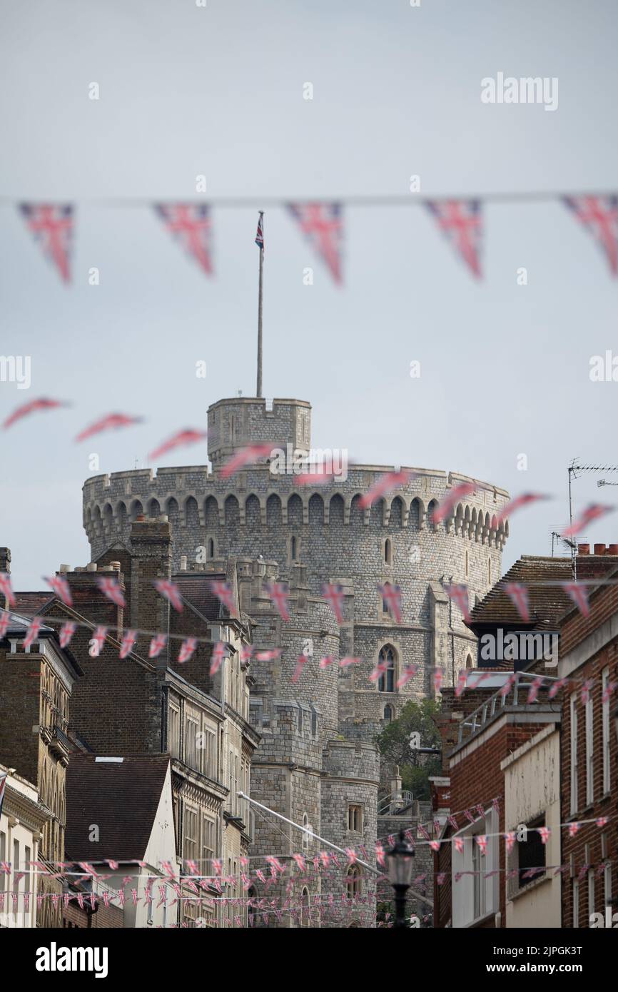 Windsor, Berkshire, Royaume-Uni. 18th août 2022. Jaswant Singh Chail, âgé de 20 ans qui aurait pénétré dans les lieux du château de Windsor le jour de Noël en possession d'un arbalète, a été accusé d'une infraction en vertu de la Loi sur la trahison. Il a également été accusé d'être en possession d'une arme offensive et de faire des menaces de mort. Il a été remis en garde à vue et doit comparaître au Old Bailey à Londres, le 14 septembre. Crédit : Maureen McLean/Alay Live News Banque D'Images