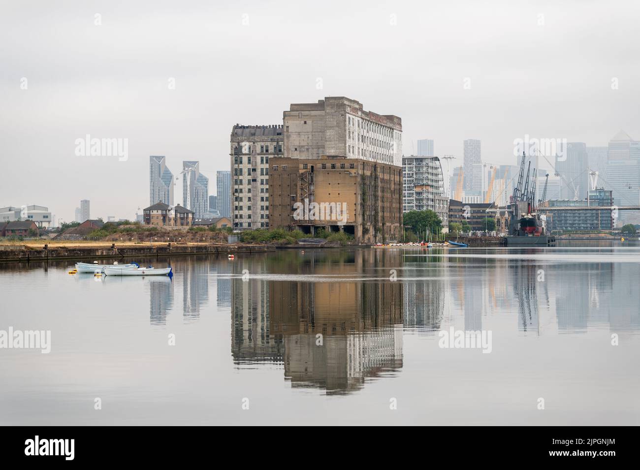 Photo de réflexion des Royal Docks, Londres Banque D'Images