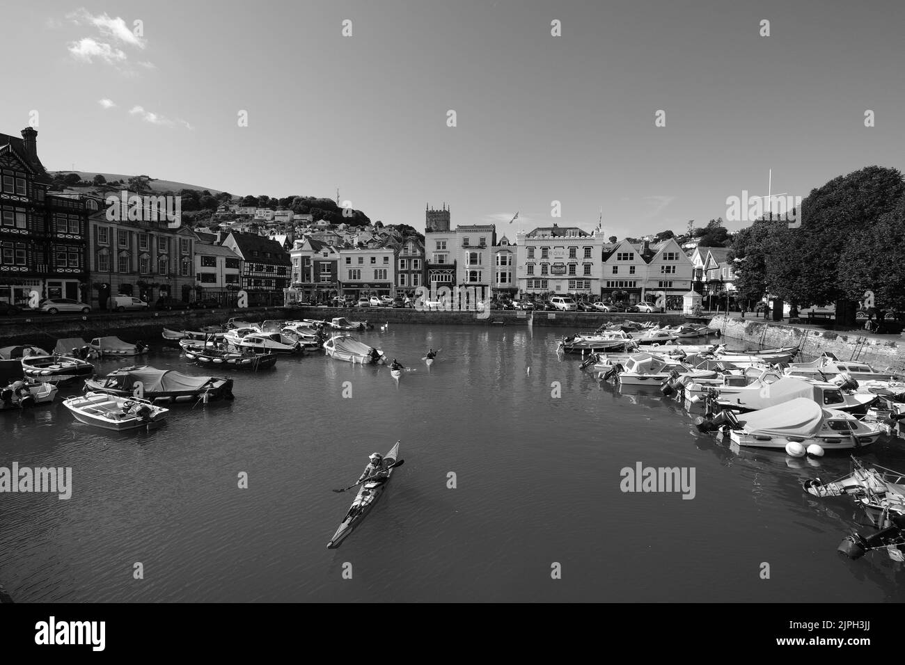 Vue sur le port de Dartmouth Devon jusqu'à Kingswear et ferry Banque D'Images