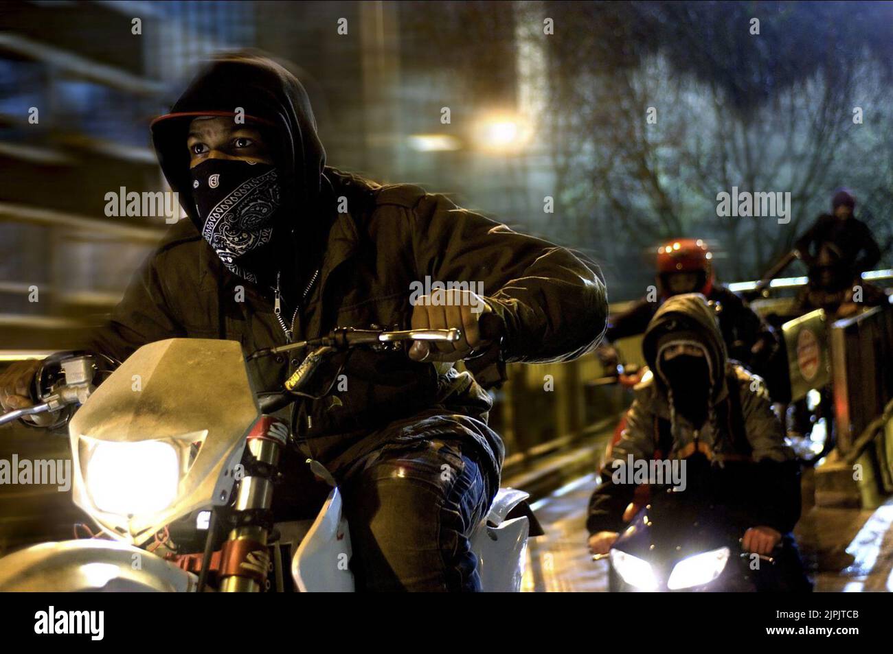 JOHN BOYEGA, ALEX ESMAIL, FRANZ DRAMEH, ATTAQUER LE BLOC, 2011 Banque D'Images