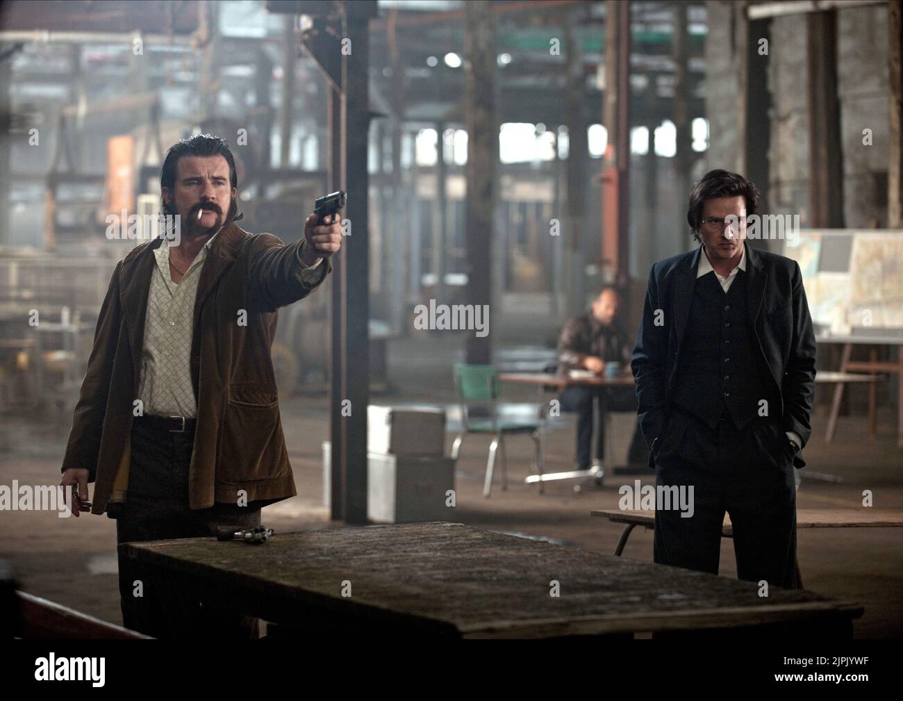 BEN MENDELSOHN, ADEN YOUNG, KILLER ELITE, 2011 Banque D'Images