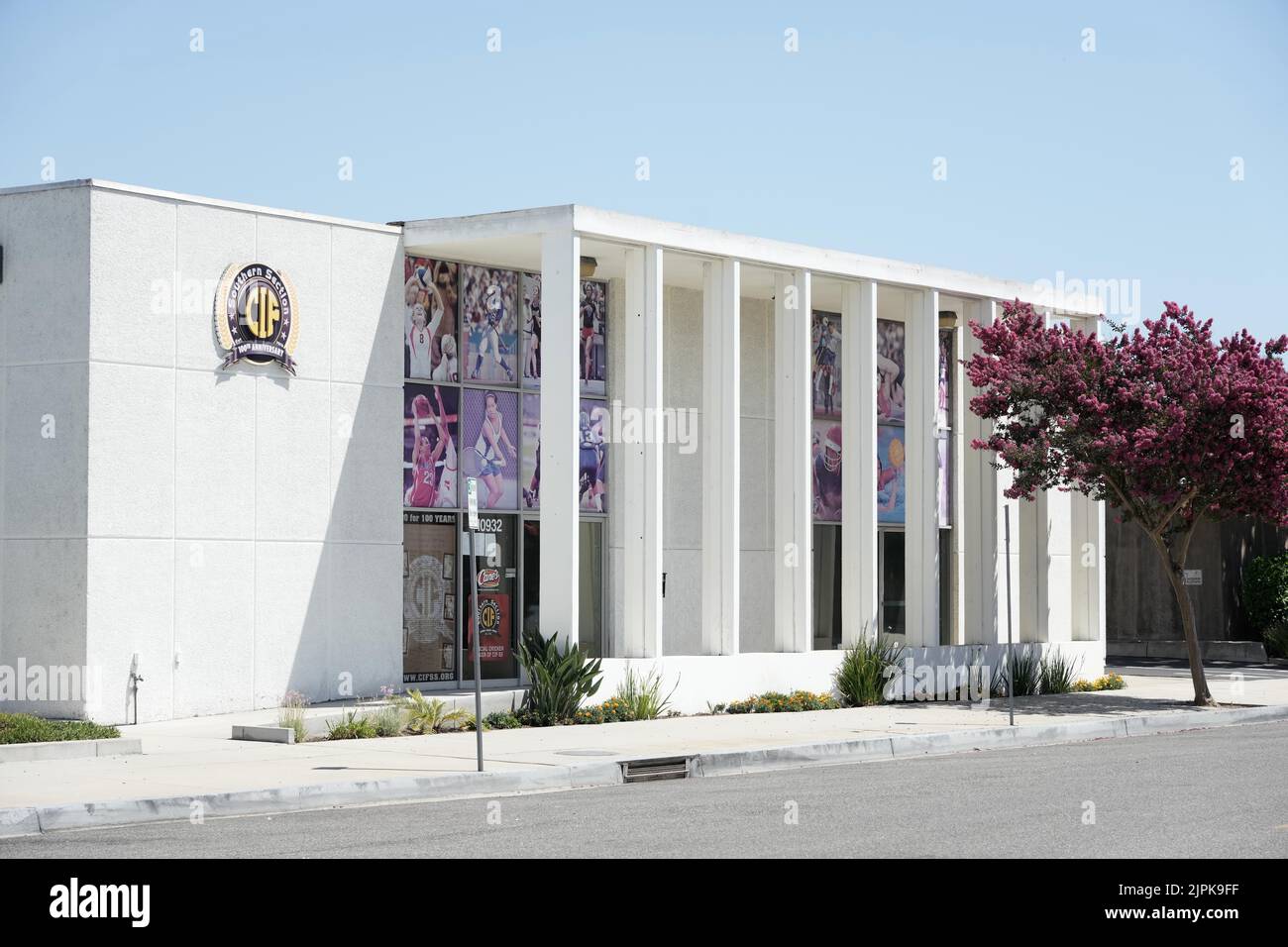 Le bâtiment du siège de la section Sud de la CIF (CIF-SS), jeudi 18 août 2022, à Los Alamitos, Etalonnage Banque D'Images