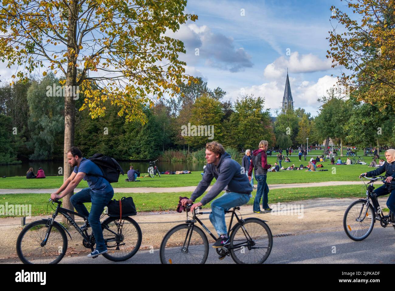 Le Vondelpark, un parc urbain public de 47 hectares, Amsterdam, pays-Bas. Banque D'Images