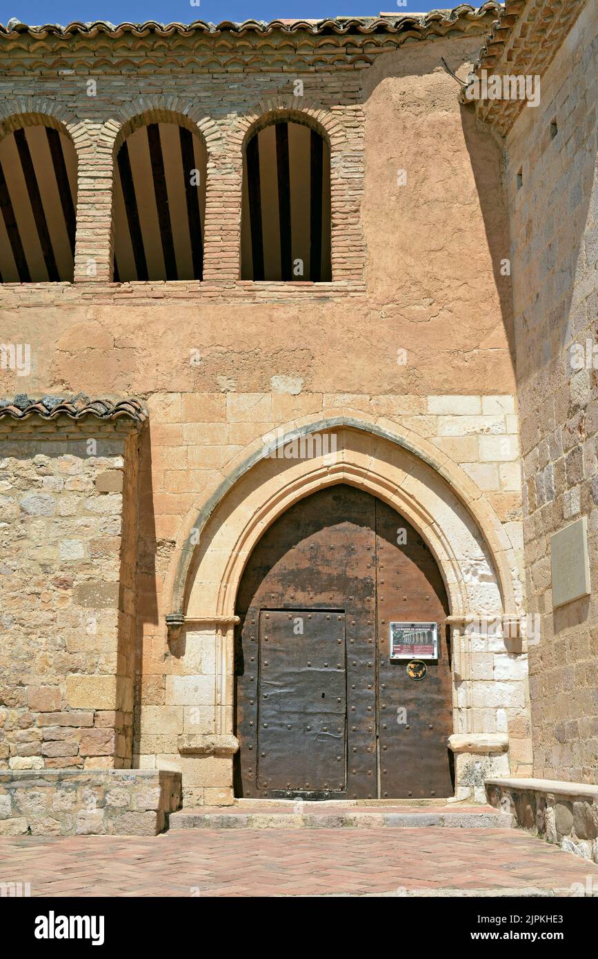 Collégiale de Santa Maria la Mayor à Alquézar située dans la province de Huesca, Aragón, Espagne Banque D'Images
