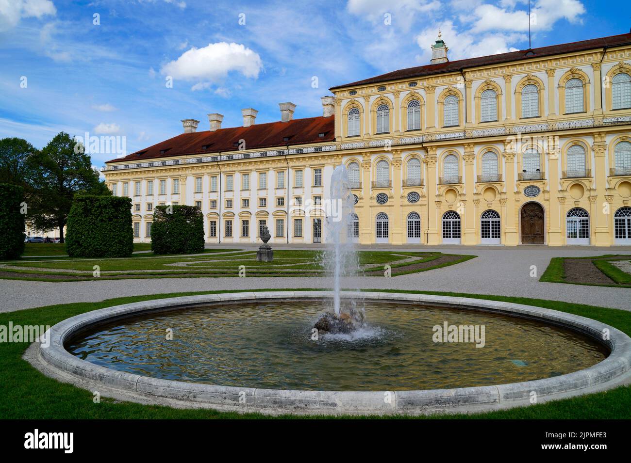 Le palais de Schleissheim et un grand parc baroque de la famille royale Wittelsbach dans le village d'Oberschleißheim, une banlieue de Munich, Bavière, Germa Banque D'Images