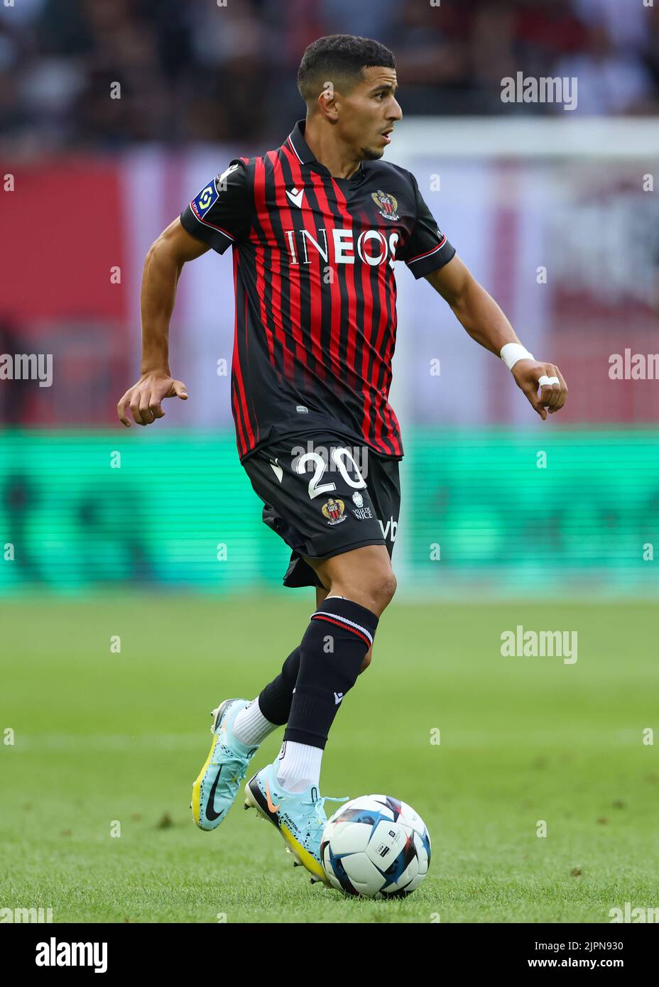 Nice, France, le 14th août 2022. Youcef Atal de l'OGC Nice lors du match Uber Eats Ligue 1 au stade Allianz Riviera, à Nice. Le crédit photo devrait se lire: Jonathan Moscrop / Sportimage Banque D'Images