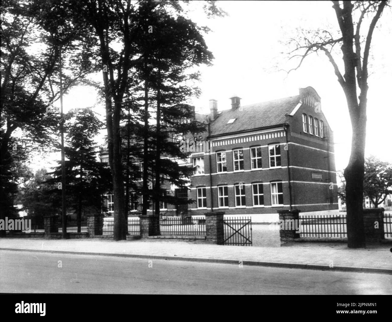 École folklorique (école centrale) de St. Olofsgatan. Inauguré en 1903. Folkskolan (Centralskolan) från S:t Olofsgatan. Insigd år 1903. Banque D'Images