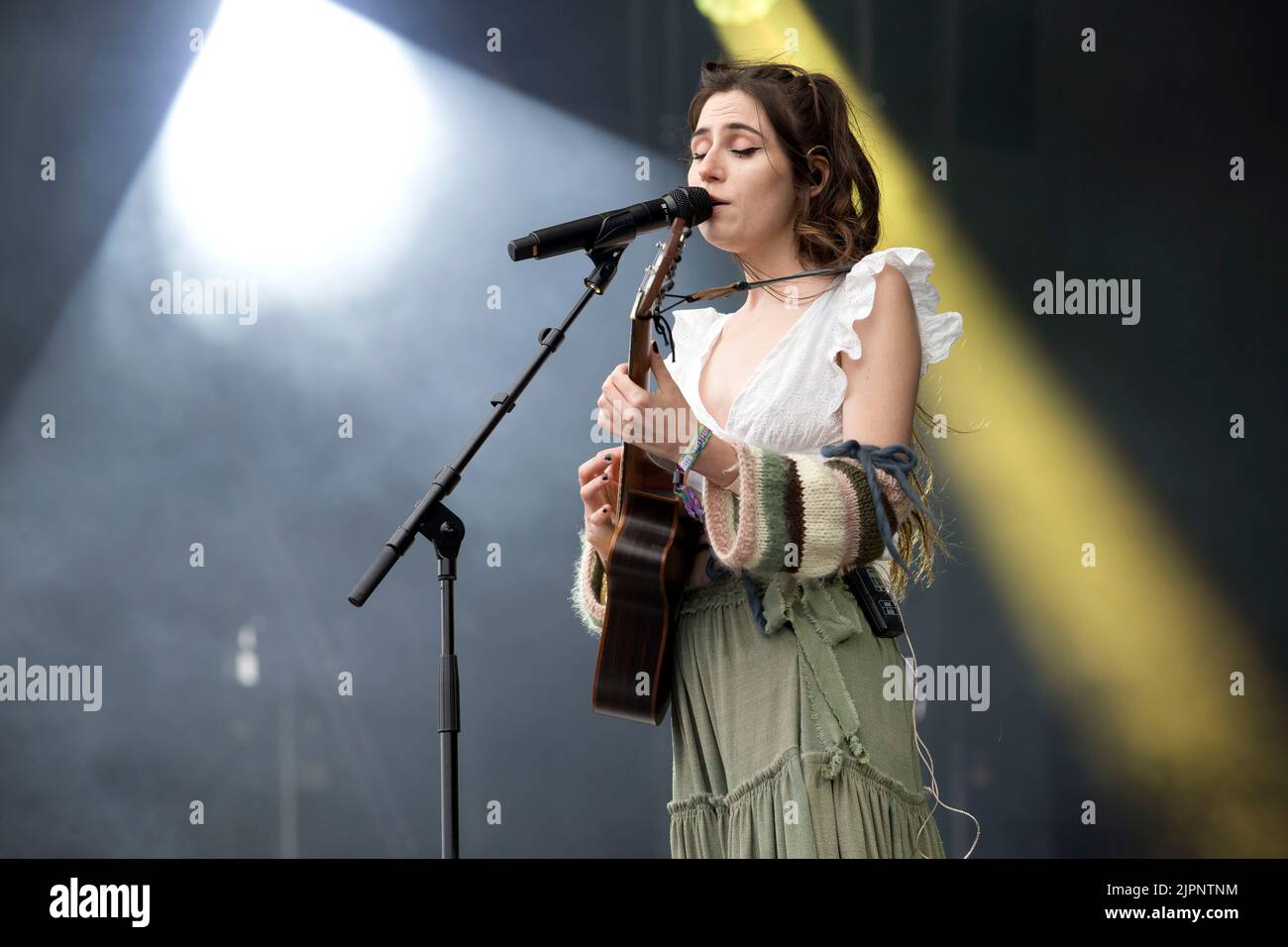 Pikehall Derbyshire UK 30.7.2022 Dodie joue sur la scène principale au festival ynot annuel au pikehall derbyshire Picture Dorothy Miranda Clark Banque D'Images