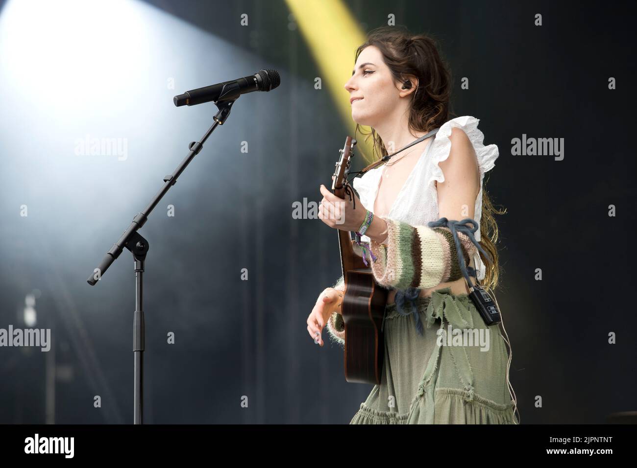 Pikehall Derbyshire UK 30.7.2022 Dodie joue sur la scène principale au festival ynot annuel au pikehall derbyshire Picture Dorothy Miranda Clark Banque D'Images
