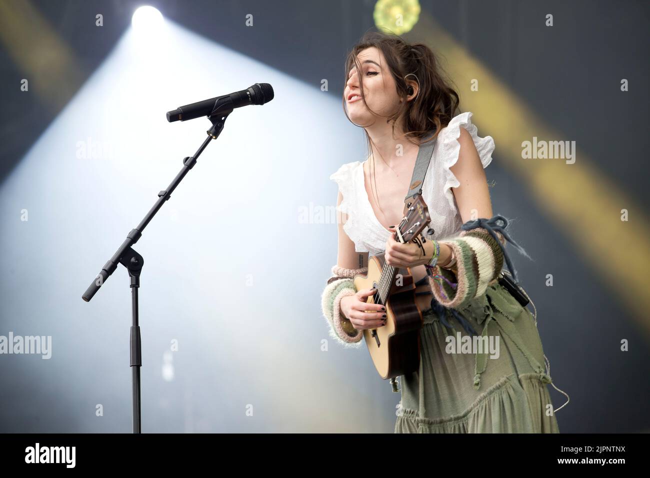 Pikehall Derbyshire UK 30.7.2022 Dodie joue sur la scène principale au festival ynot annuel au pikehall derbyshire Picture Dorothy Miranda Clark Banque D'Images