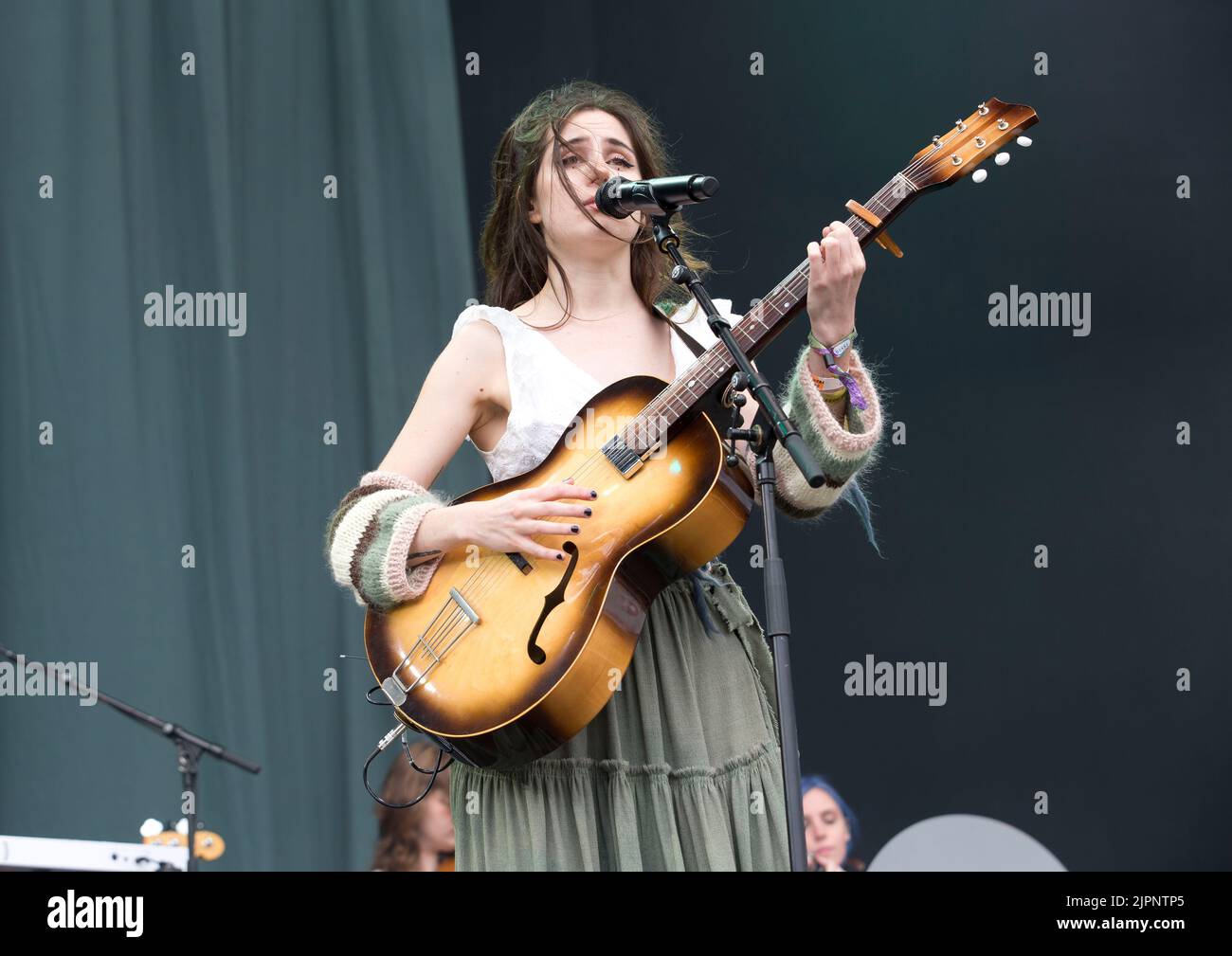 Pikehall Derbyshire UK 30.7.2022 Dodie joue sur la scène principale au festival ynot annuel au pikehall derbyshire Picture Dorothy Miranda Clark Banque D'Images