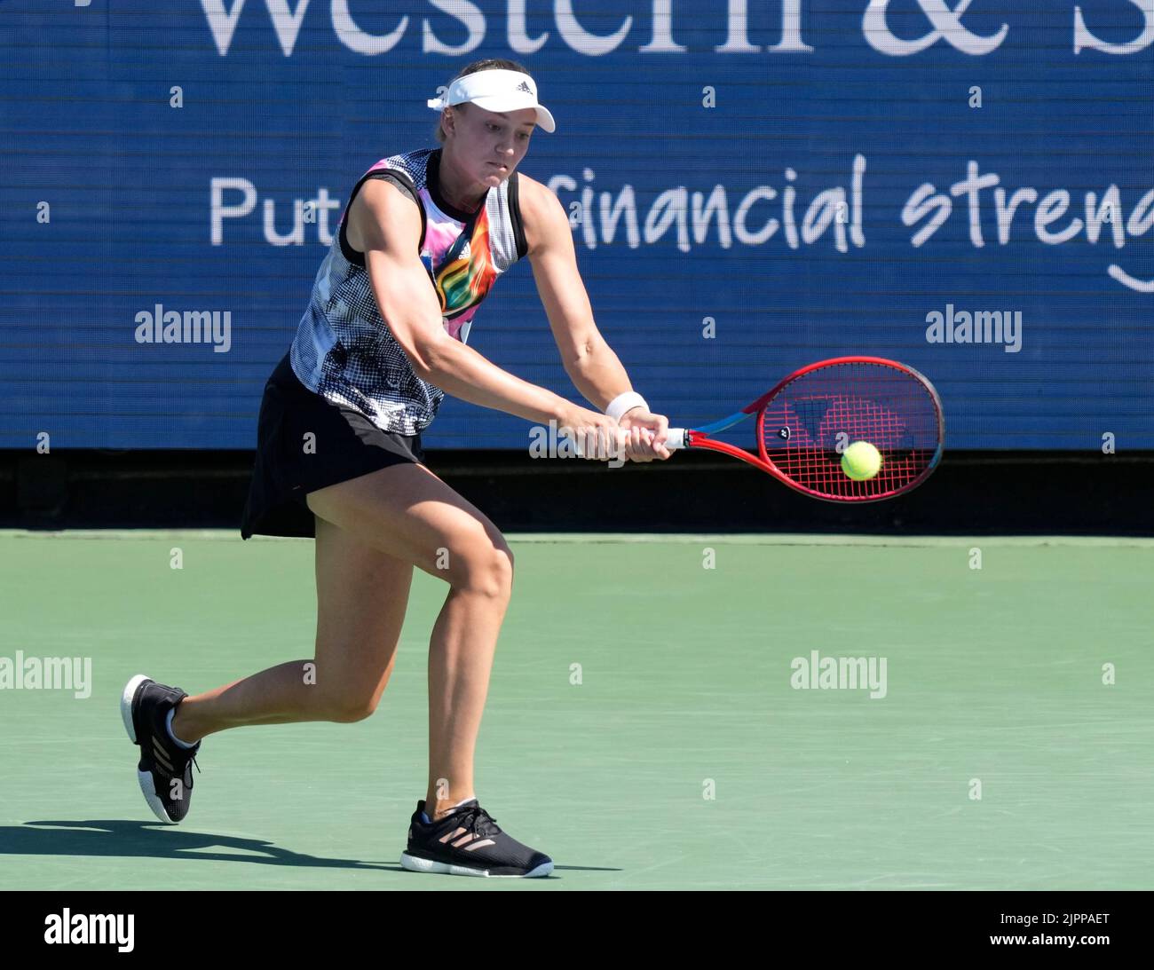 Cincinnati, Ohio, États-Unis. 19th août 2022. 19 août 2022: Elena Rybakina (KAZ) perd à Madison Keys (Etats-Unis), 6-2, 6-4 à l'Open de l'Ouest et du Sud étant joué au Lindner Family tennis Centre à Cincinnati, Ohio, {Etats-Unis} © Leslie Billman/Tennisclix/Cal Sport Media Credit: CAL Sport Media/Alay Live News Banque D'Images