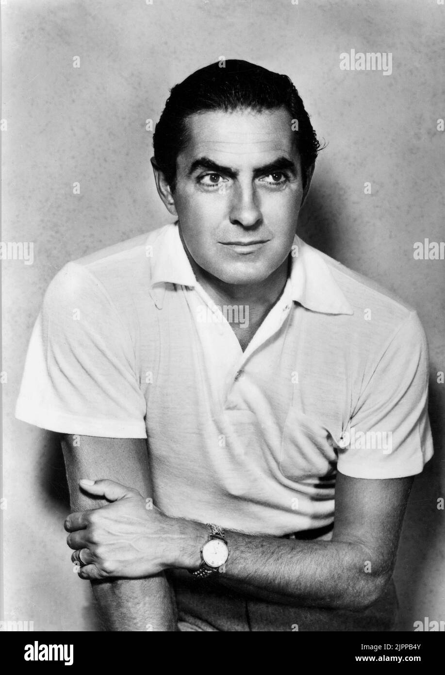 1952 CA., USA : l'acteur de cinéma TYRONE POWER ( 1914 - 1958 ) - CINÉMA - portrait - ritrato - orologio da polso - Swatch --- Archivio GBB Banque D'Images