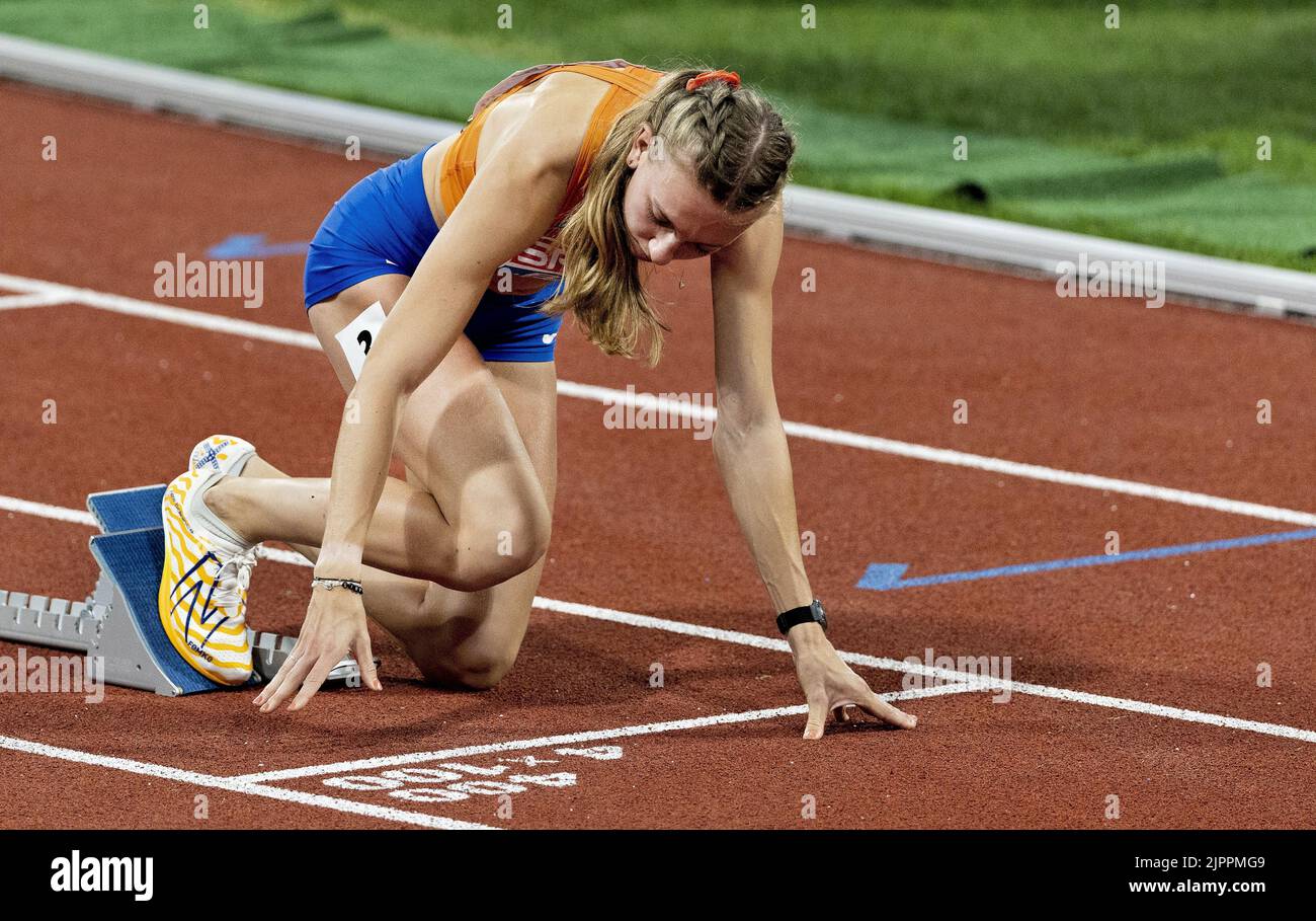 Munich, Allemagne. 19th août 2022. MUNICH - Femke bol en action pendant les derniers 400 mètres haies le neuvième jour du Championnat Multi-européen. La ville allemande de Munich accueillera en 2022 un championnat européen combiné de divers sports. ANP IRIS VAN DEN BROEK crédit: ANP/Alamy Live News Banque D'Images