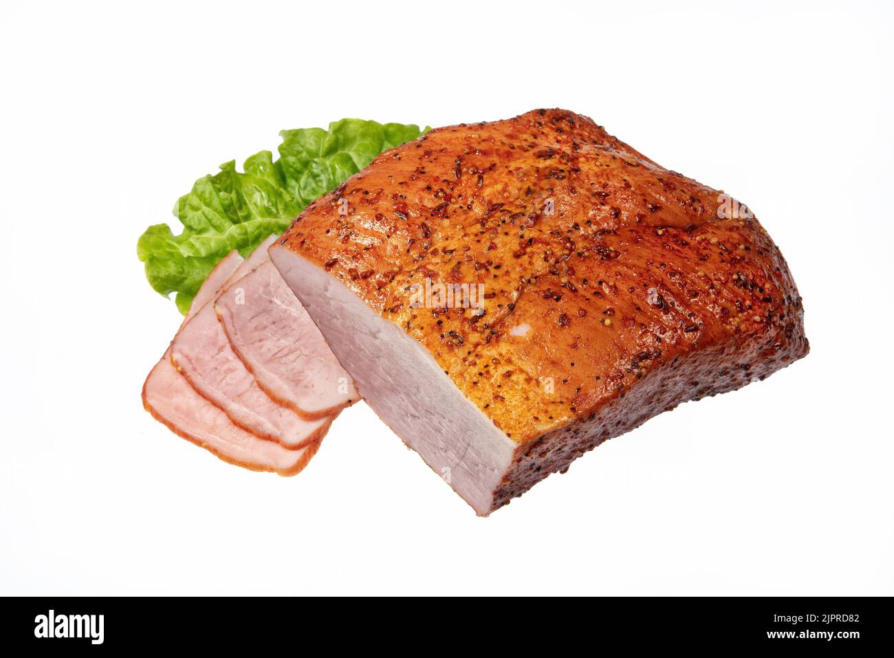 Boeuf fumé et de verdure sur un fond studio isolé Banque D'Images