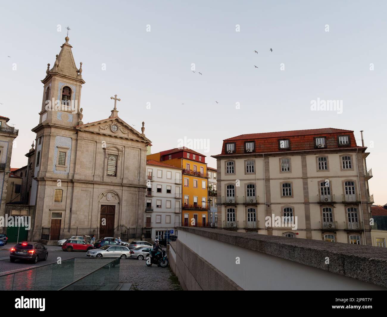 Igreja de São José das Taipas (église de São José das Taipas) à Port, Portugal et dans les bâtiments environnants. Banque D'Images