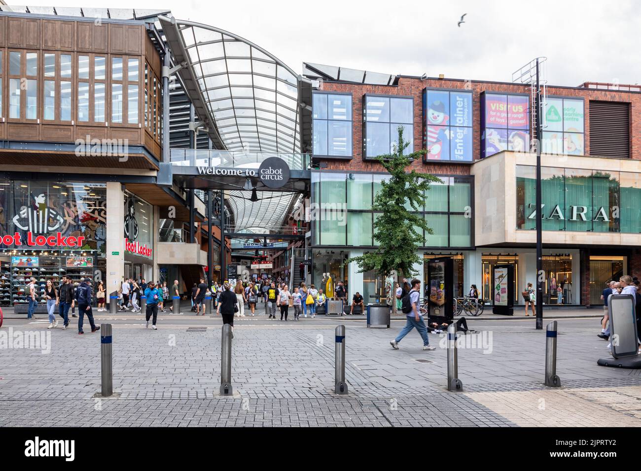 L'entrée au centre commercial Cabot Circus, Bristol City Centre, Angleterre, Royaume-Uni Banque D'Images
