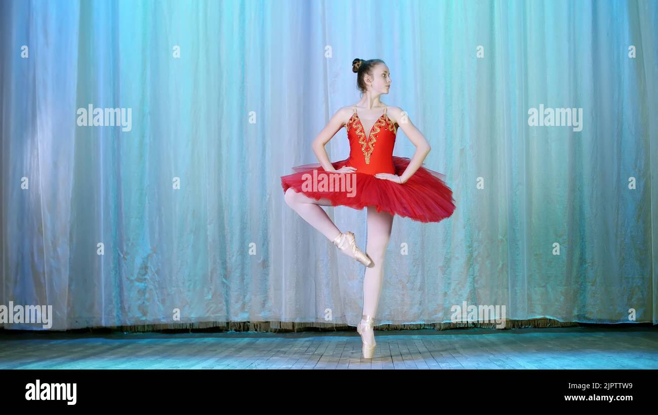 Tutu de ballet Banque de photographies et d'images à haute résolution -  Alamy