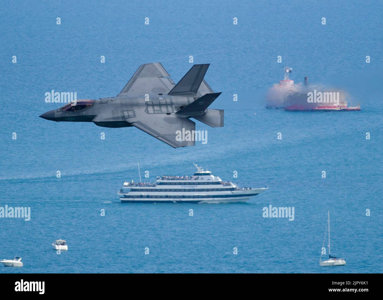 Chicago, Illinois, États-Unis. 19 août 2022 : Chicago, Illinois, États-Unis - un F-35C de la marine américaine se produit pendant la pratique du Chicago Air and Water Show 2022 à Chicago, il. Crédit : CAL Sport Media/Alay Live News Banque D'Images