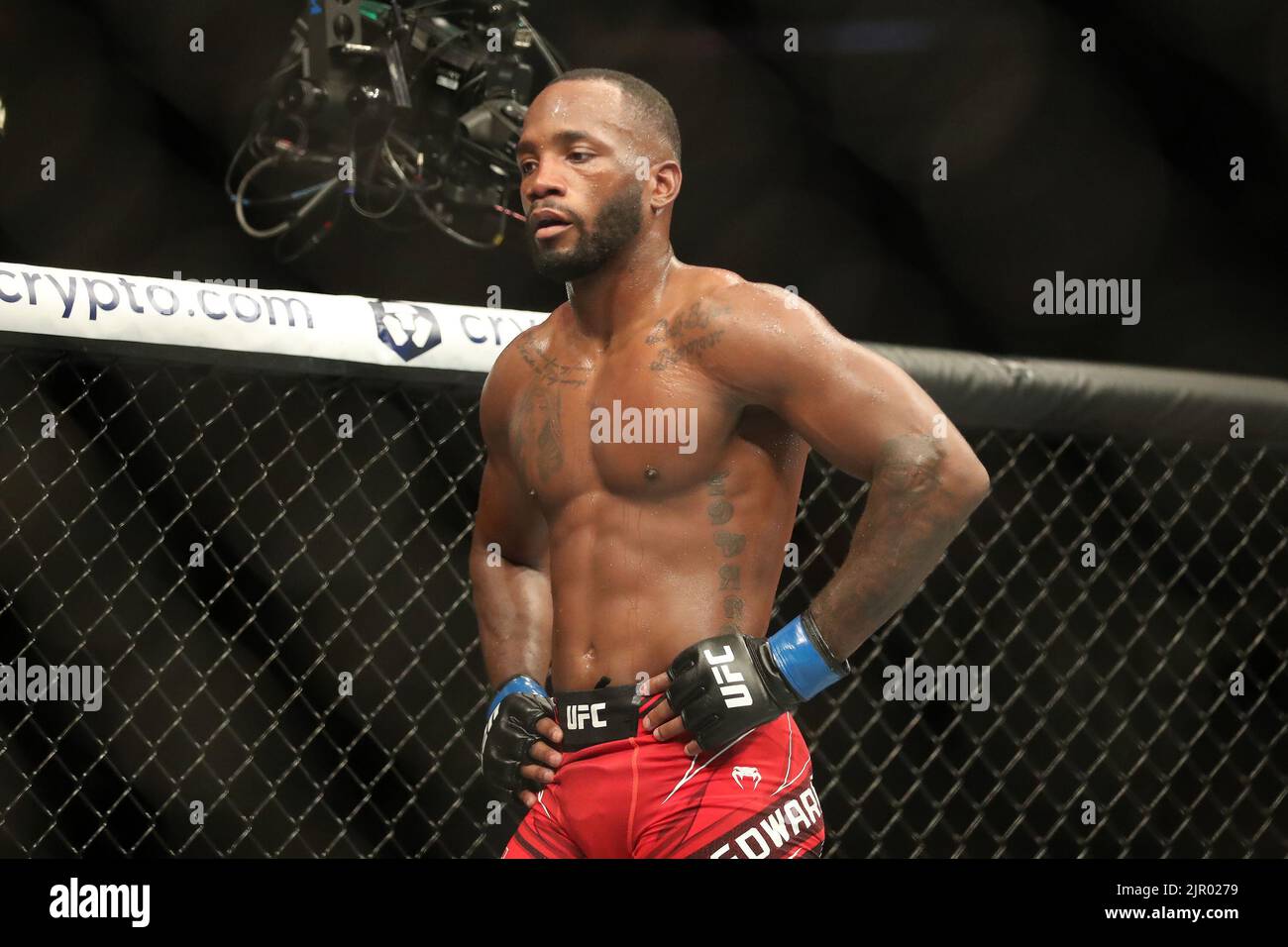 Salt Lake City, États-Unis. 20th août 2022. SALT LAKE CITY, UT - AOÛT 20 : Leon Edwards se prépare à combattre les batailles de Kamaru Usman dans leur combat de titre de Welterweight lors de l'UFC 278 à la Vivint Arena sur 20 août 2022 à Salt Lake City, Utah, États-Unis. (Photo par Alejandro Salazar/PxImages) Credit: PX Images/Alamy Live News Banque D'Images