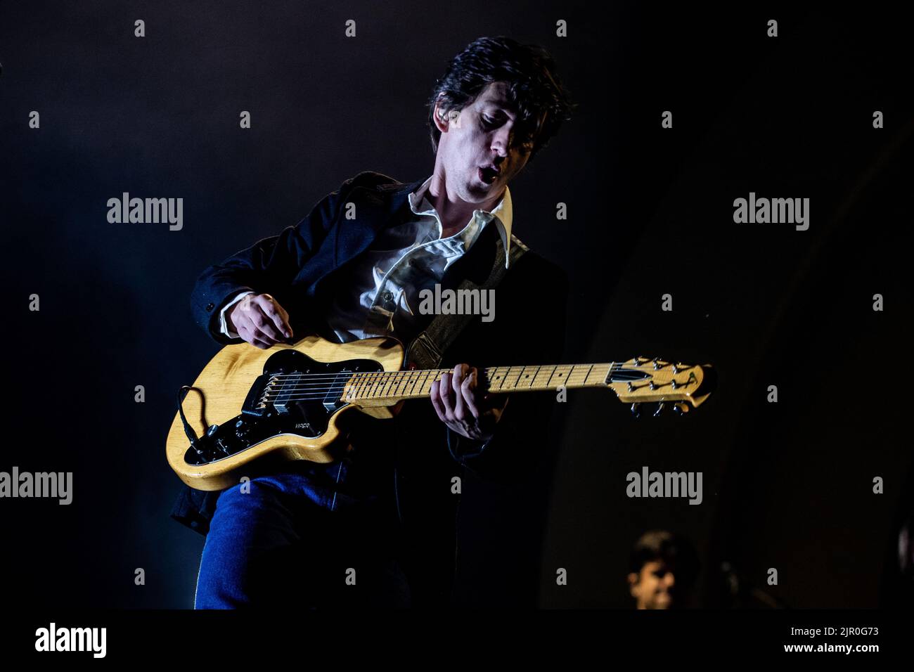 2022-08-20 22:43:43 BIDDINGHUIZEN - le groupe de rock anglais Arctic Monkeys avec le chanteur et le guitariste Alex Turner interprétera pendant le deuxième jour du festival de musique de trois jours Un vol de camping à Lowlands Paradise. ANP PAUL BERGEN pays-bas - belgique Banque D'Images 2022-08-20 22:43:43 BIDDINGHUIZEN - le groupe de rock anglais Arctic Monkeys avec le chanteur et le guitariste Alex Turner interprétera pendant le deuxième jour du festival de musique de trois jours Un vol de camping à Lowlands Paradise. ANP PAUL BERGEN pays-bas - belgique Banque D'Images